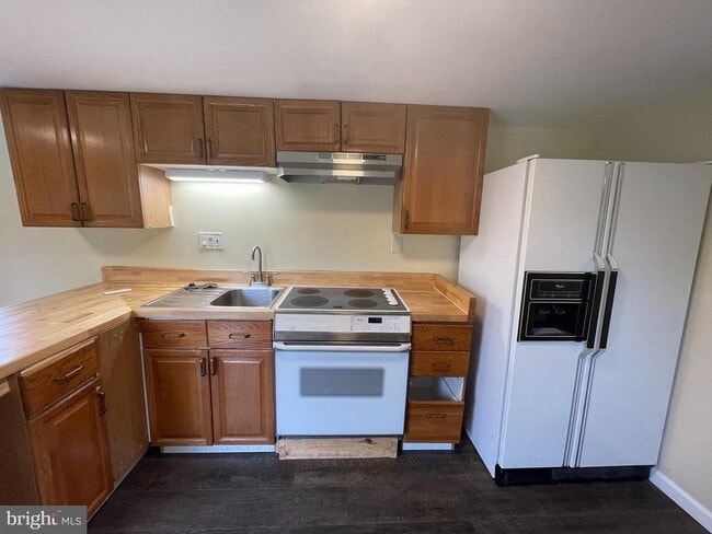 Building Photo - 12362 Kings Hwy Rental