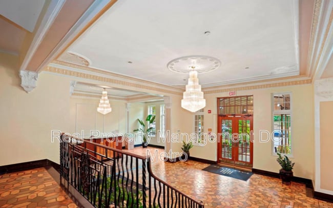 Photo - 2440 16th St NW Unidad APT 318