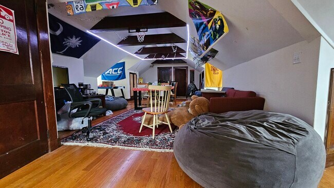 Photo - 46 Kirkwood Rd Unit T