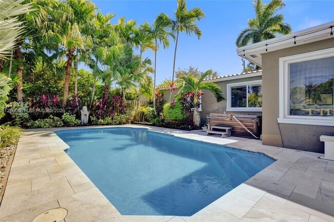 Photo - 417 NE 29th St