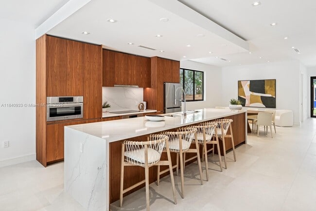 Photo - 2984 Coconut Ave