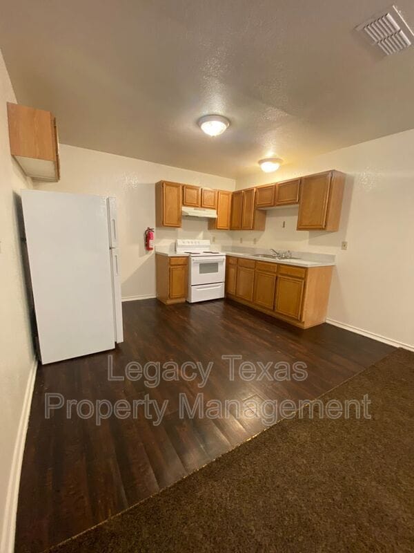 Building Photo - 1112 Williams Ave Unit C Rental