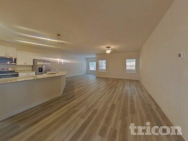 Photo - 292 Oliver Dr