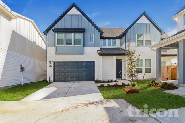 Building Photo - 22739 Terrazzo Dr