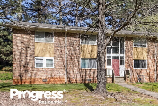 Photo - 1627 Line Cir