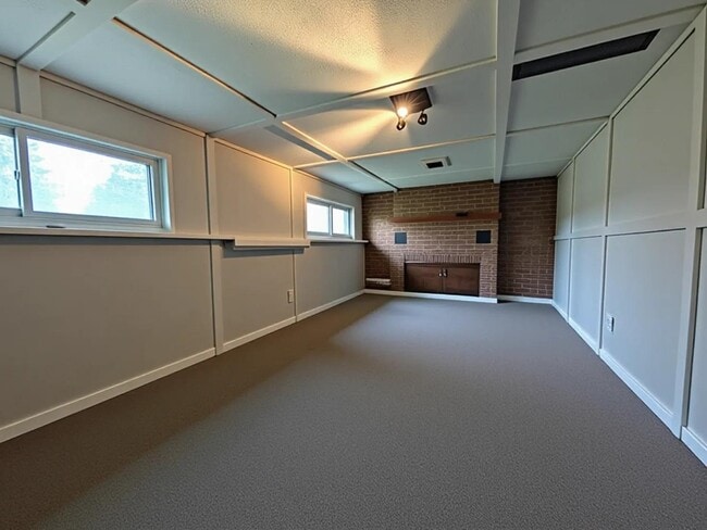 Photo - 443 Meyers Creek Rd