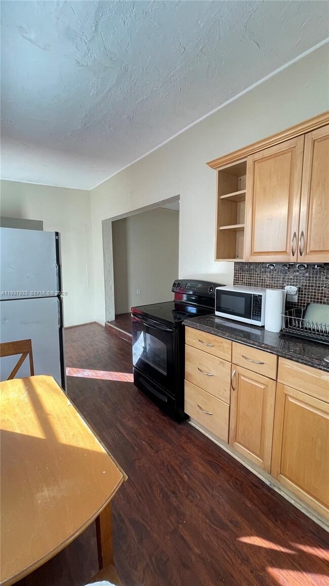 Photo - 1857 Buchanan St Unit 8