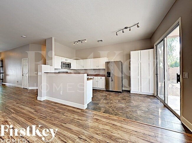 Photo - 13702 W Tara Ln