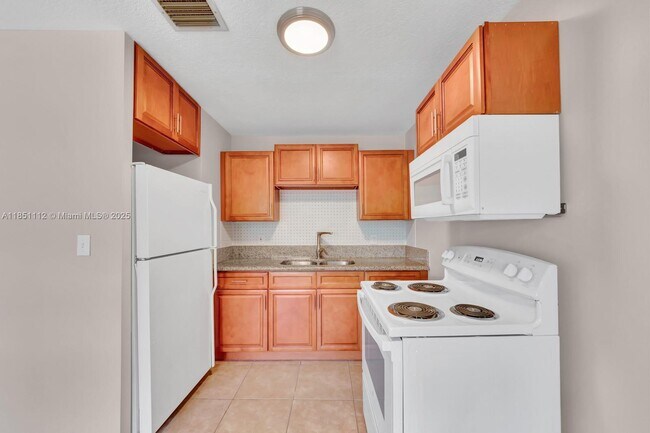 Photo - 2610 Riverland Dr Unit 1-2