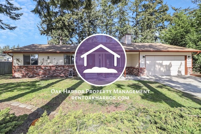 Building Photo - 3 Bed 2 Bath - Groups Per Approval - Dog Friendly - Fenced Yard