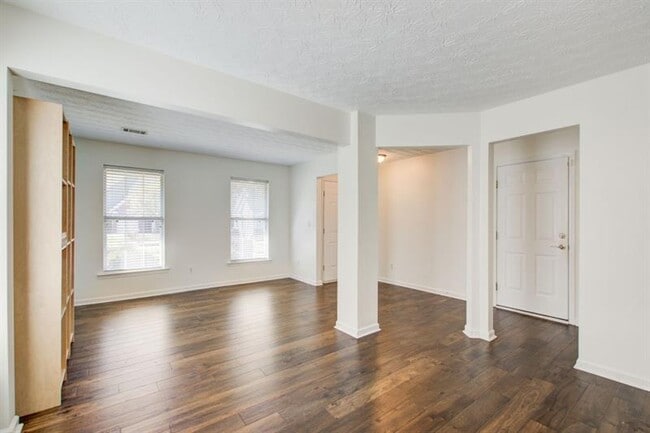 Photo - 1204 Gates Cir SE