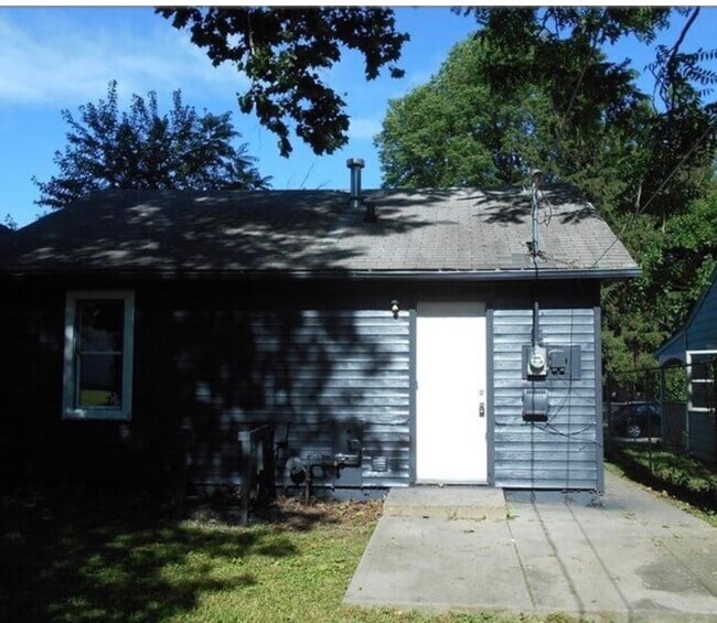 Photo - 2835 Adams St