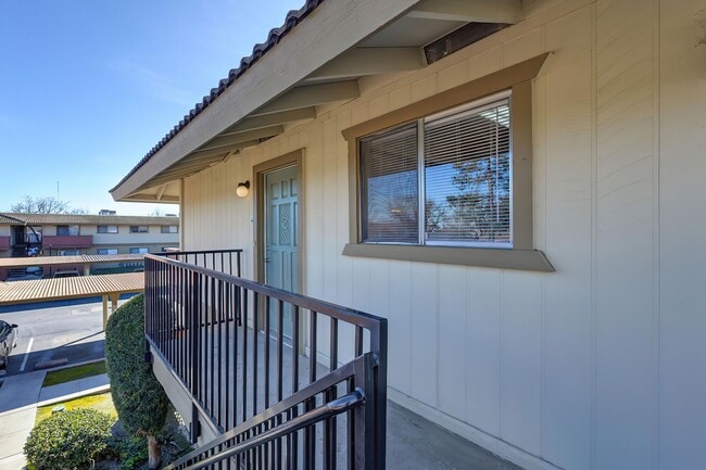Dry Creek Village Apartments