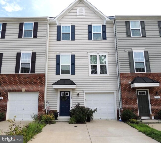 Photo - 309 Landing Dr Townhome