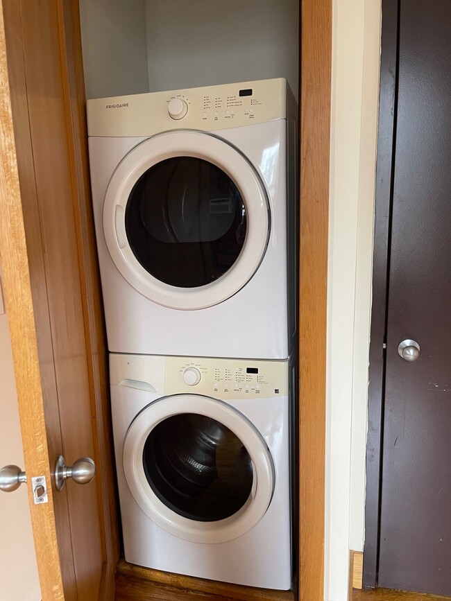 Photo - 477 St Marks Pl