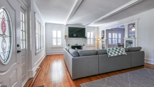 Photo - 5403 Ventnor Ave