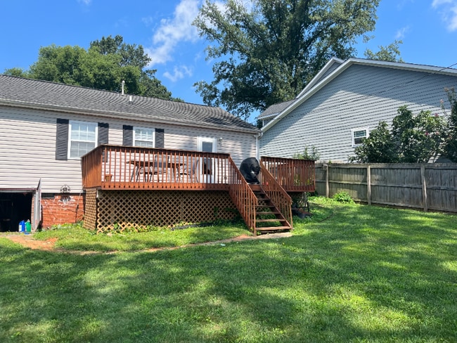 Photo - 421 Atherton St