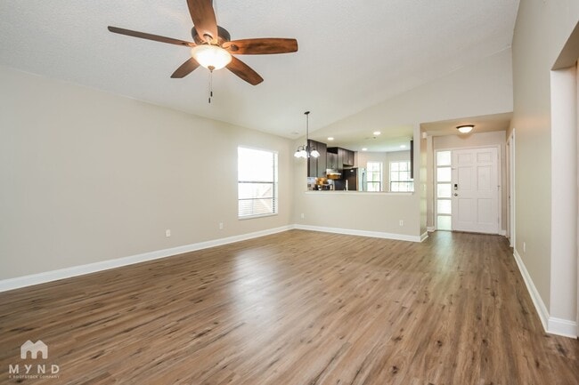 Photo - 1524 Crosswind Cir