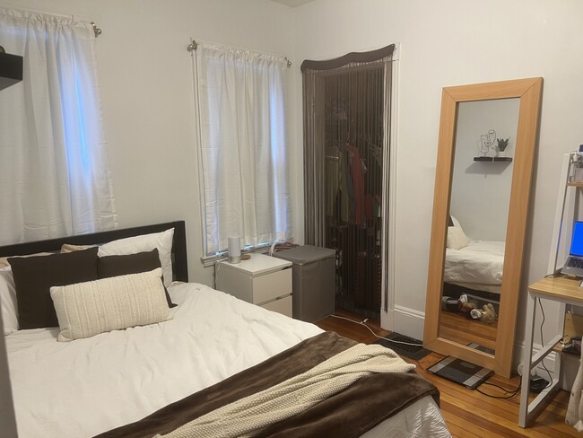 Photo - 37 Elm St Unit 1