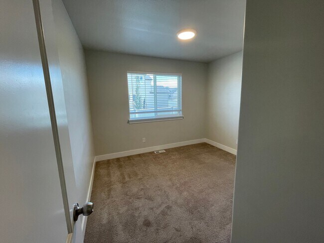 136 E Gilbert Peak Way Unit 1