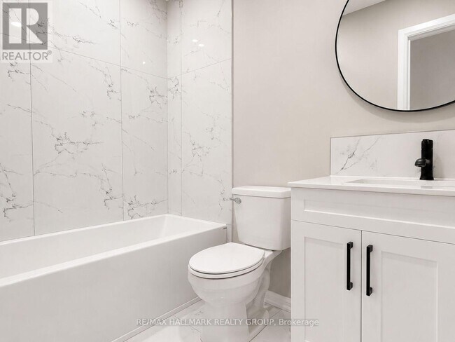 Photo - 131 Camelia Ave