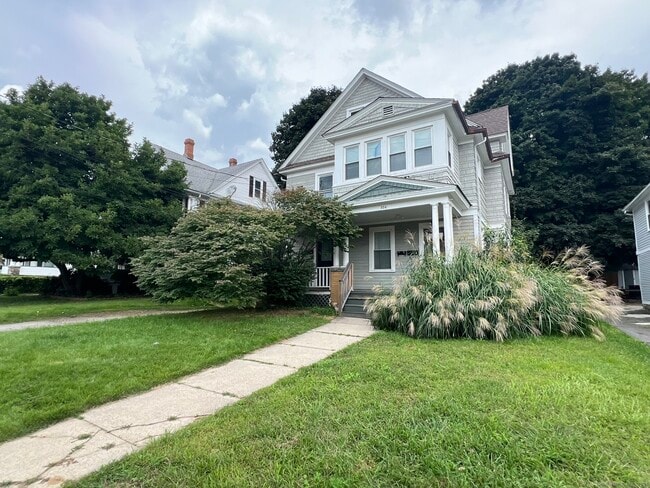 Building Photo - 334 Brightwood Ave Rental