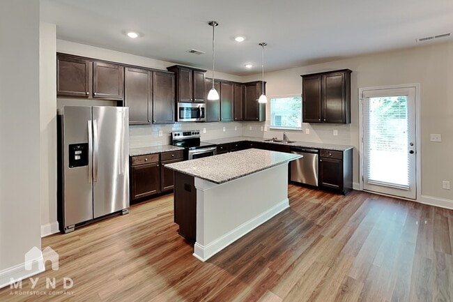 Photo - 10143 Benton Woods Dr
