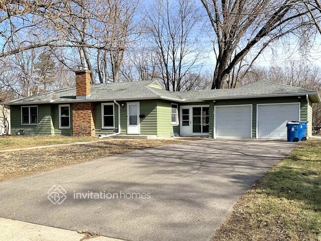 Photo - 2940 Orchard Ave N