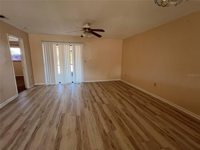 Photo - 27082 Adams St