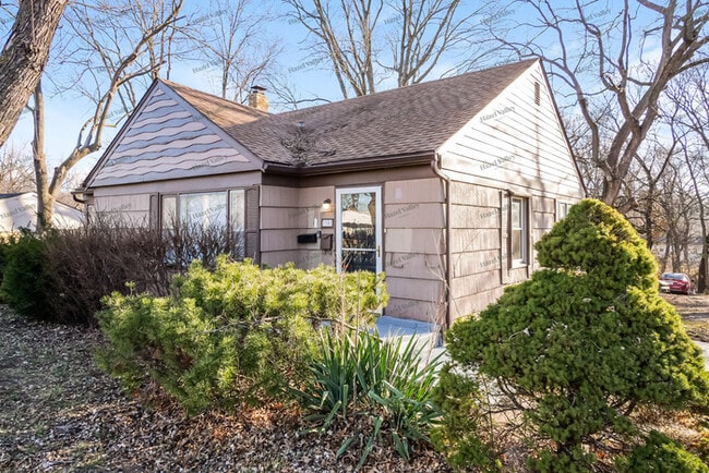 Photo - 3357 S Sterling Ave