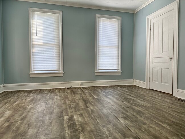 Photo - 220 W Park St