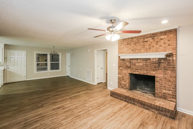 Photo - 431 Hillcrest Dr