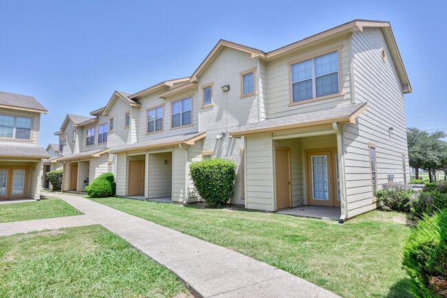 Prairie Commons - Prairie Commons Apartments