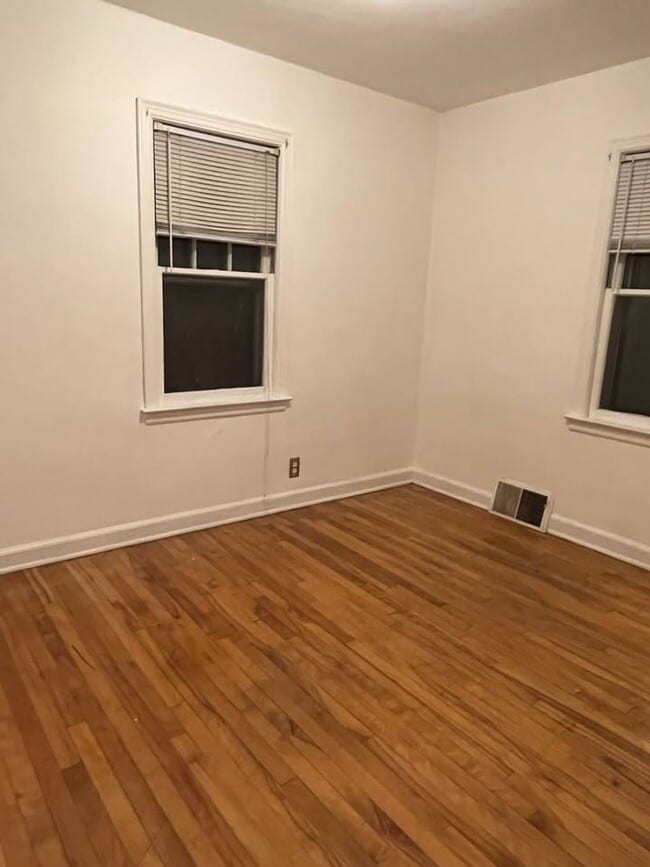 Photo - 229 W Marquette St