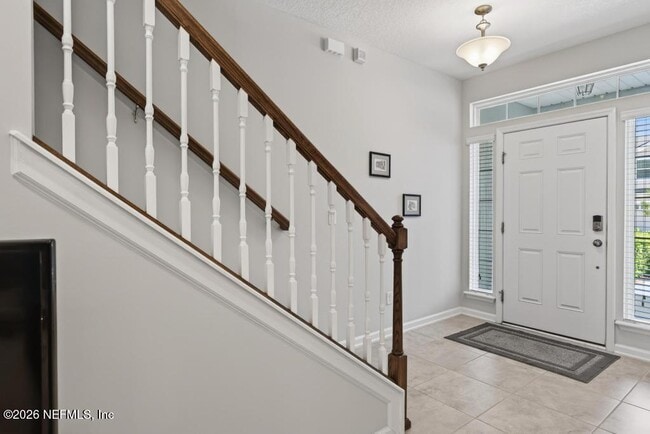 Photo - 381 Richmond Dr