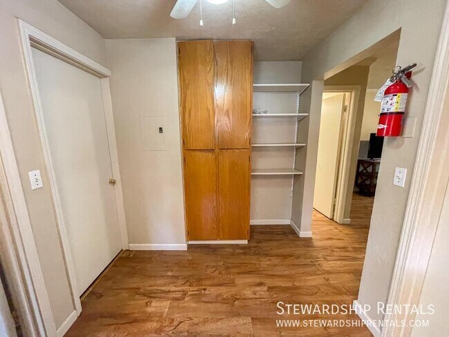Photo - 1827 Harris St Unidad 216