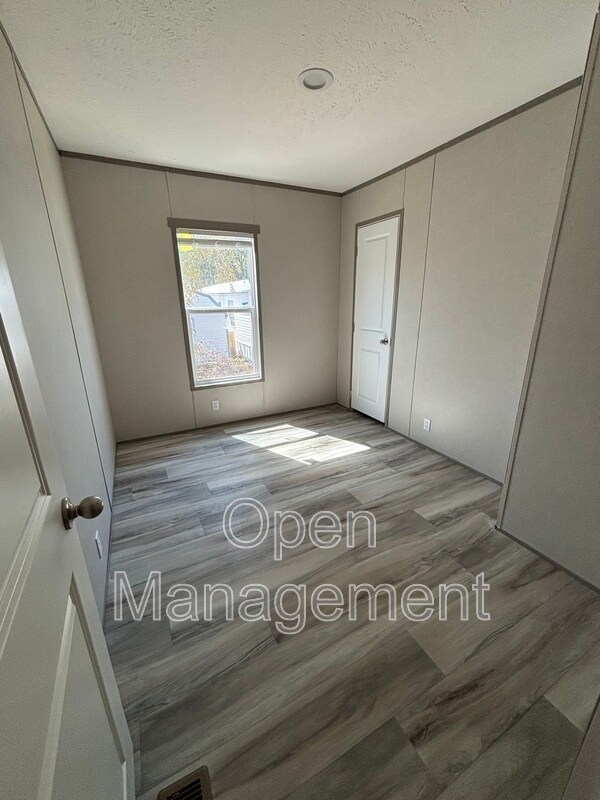 Photo - 356 Bayhead Dr
