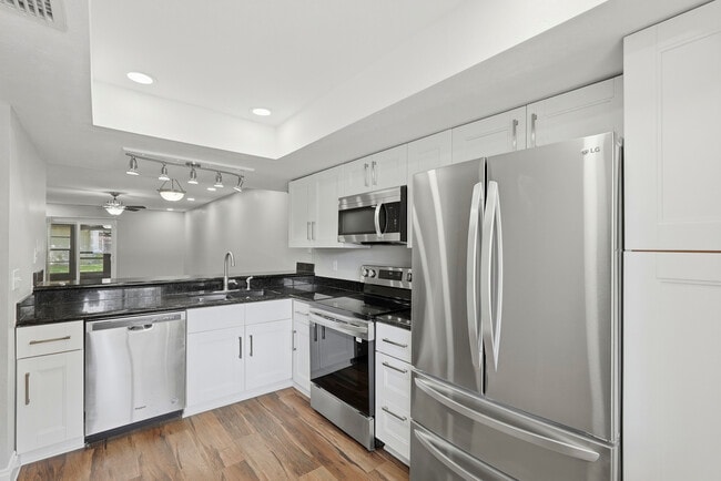 Photo - 7360 Ulmerton Rd Unidad 25C