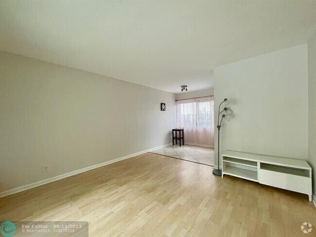 Building Photo - 77 Hendricks Isle Unit 3 Rental