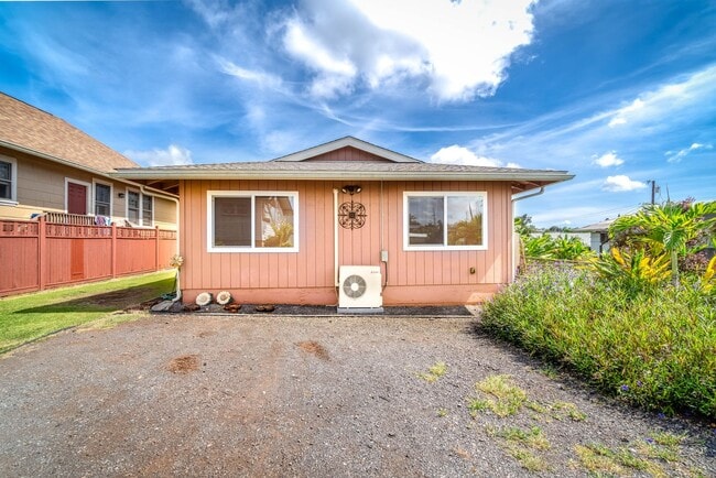 Photo - WAHIAWA TOWN: 4-BED, 2-BATH AVAILABLE EARL...