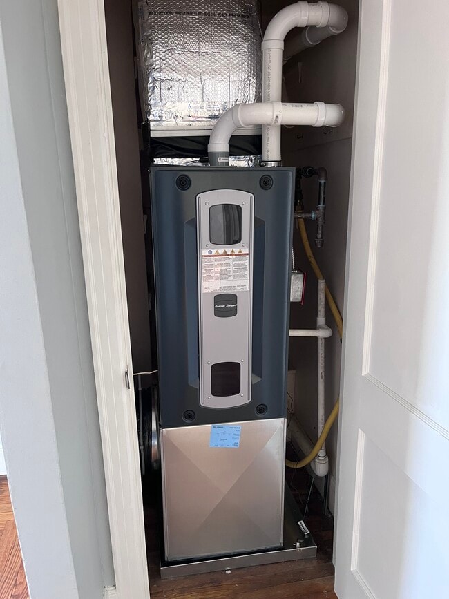 Brand new forced hot air heating system - 82 Roanoke St Unit 3