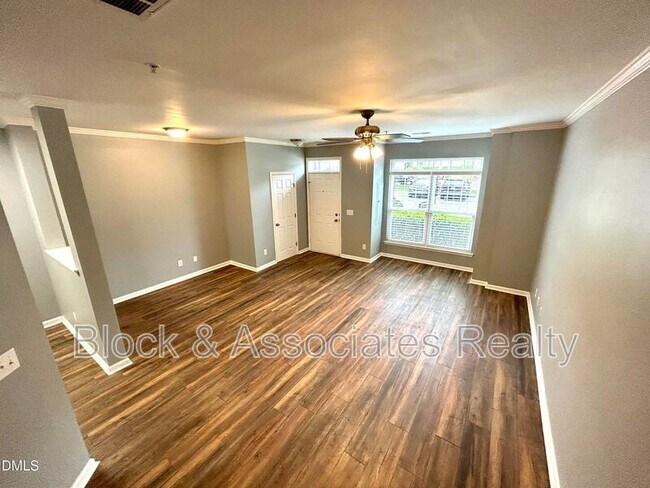 Photo - 2210 Raven Rd Unit 102