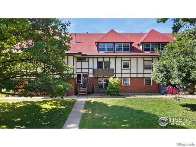 Arborwood Condominiums - 3250 Oneal Cir Unit #J-25