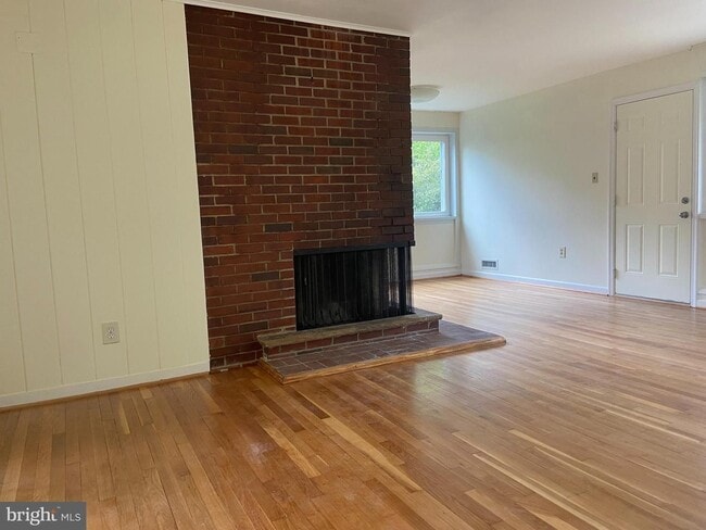 Photo - Brigitte leases this property