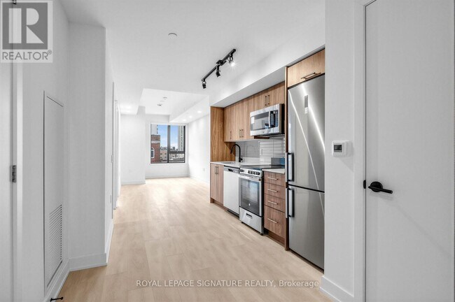 Photo - 758 Dovercourt Rd Unit 307