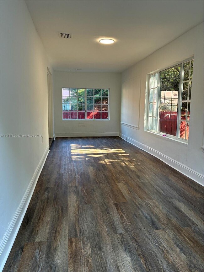 Photo - 750 NE 86th St Unit 2