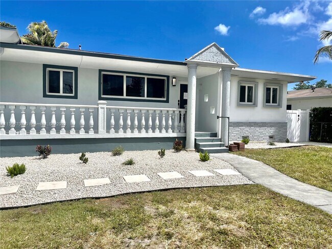 Photo - 15925 NE 18th Ave