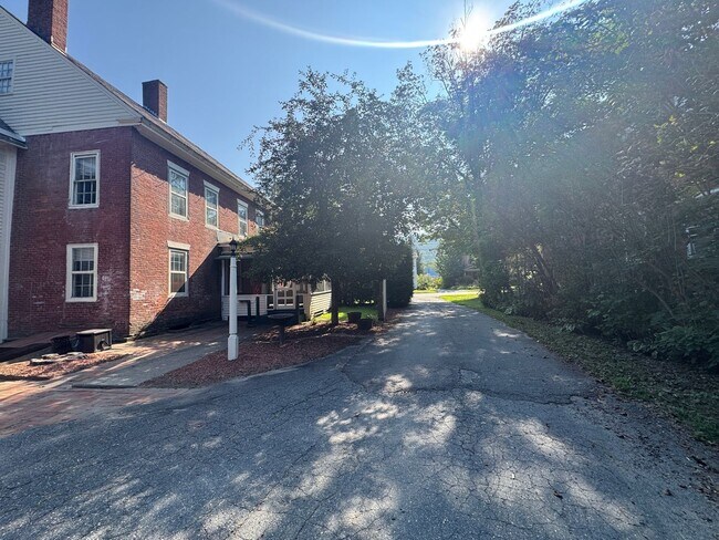 Photo - 20 Main St Unit Main House