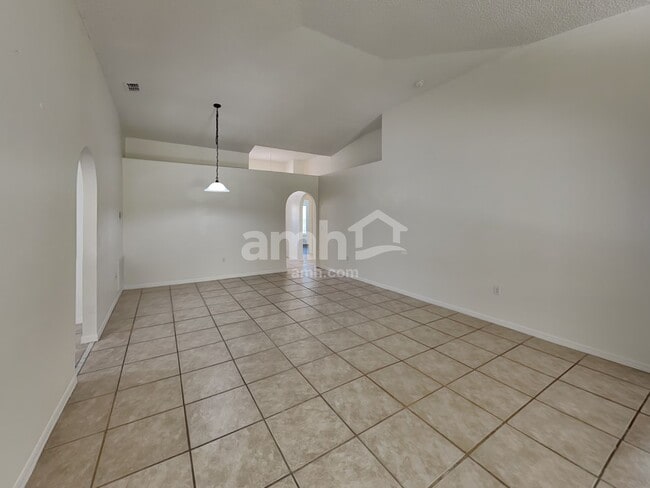 Photo - 9172 Upstream Ct