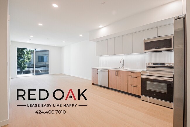 Building Photo - 856 S Gramercy Dr Unit 204